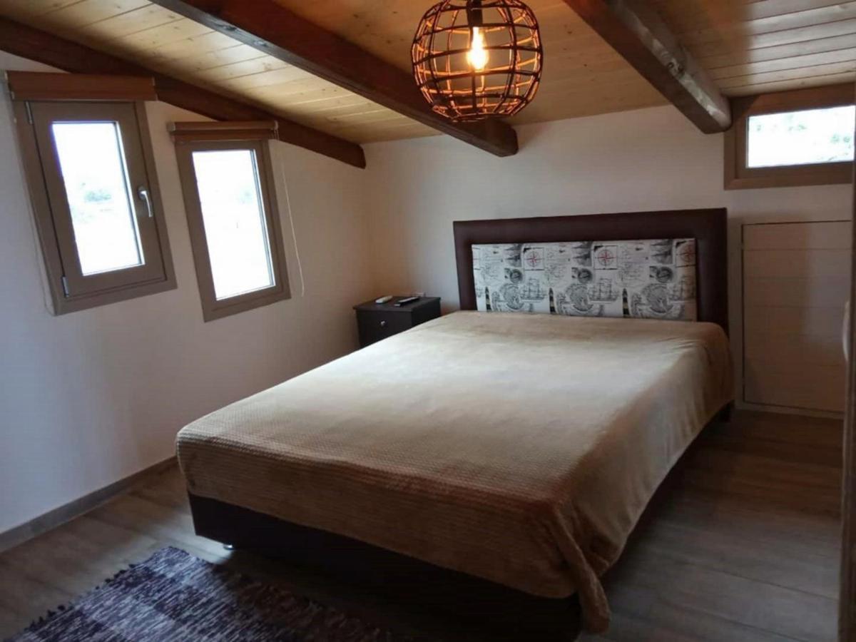 Loft By The Sea-Agios Nikolaos-Lefkada Appartement Agios Nikolaos  Buitenkant foto